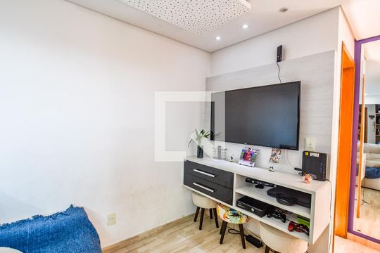 Sala de apartamento à venda com 2 quartos, 46m² em Vila Progresso, Santo André