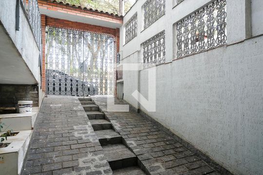 Garagem de casa para alugar com 3 quartos, 168m² em Rudge Ramos, São Bernardo do Campo