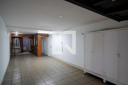 Garagem de casa para alugar com 3 quartos, 168m² em Rudge Ramos, São Bernardo do Campo