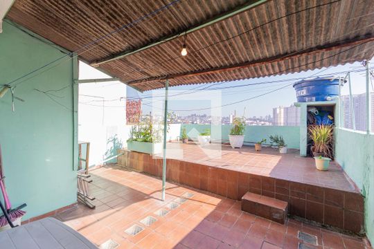 Sacada do quarto 2 de casa à venda com 3 quartos, 197m² em Jaguaribe, Osasco