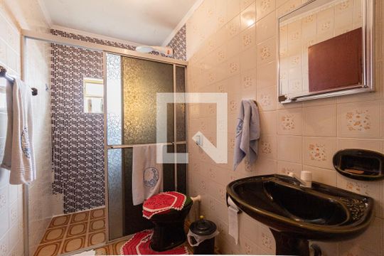 Banheiro 1 de casa à venda com 3 quartos, 197m² em Jaguaribe, Osasco