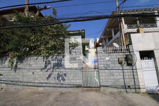 Fachada da casa de casa à venda com 2 quartos, 150m² em Brás de Pina, Rio de Janeiro