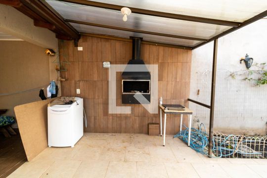 Churrasqueira de casa à venda com 2 quartos, 60m² em Ipanema, Porto Alegre