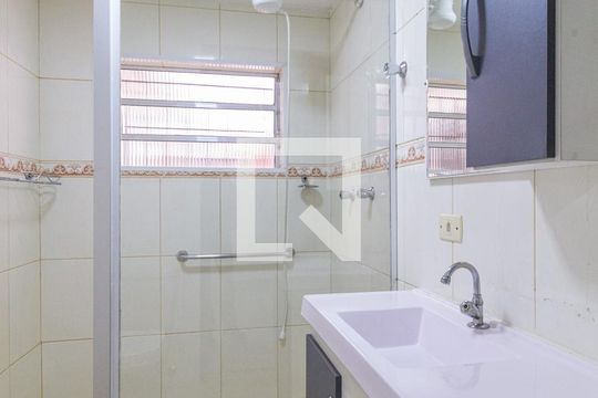 Banheiro da suíte de casa para alugar com 3 quartos, 180m² em Vila Osasco, Osasco