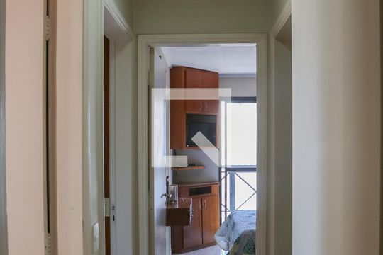 Corredor de apartamento à venda com 3 quartos, 83m² em Vila Leopoldina, São Paulo