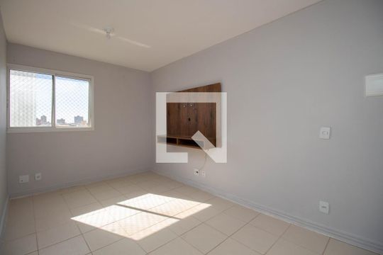 Cozinha e Área de Serviço de apartamento para alugar com 1 quarto, 46m² em Samambaia, Brasília