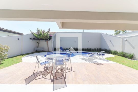Quintal de casa de condomínio à venda com 4 quartos, 370m² em Chácara Morada Mediterrânea, Jundiaí