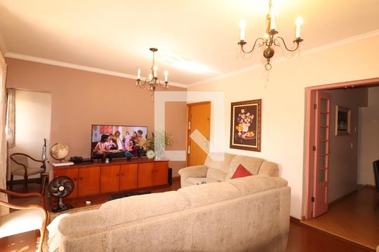 Sala 1 de casa à venda com 4 quartos, 200m² em Parada Inglesa, São Paulo