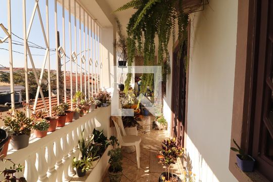 Varanda de casa à venda com 4 quartos, 200m² em Parada Inglesa, São Paulo