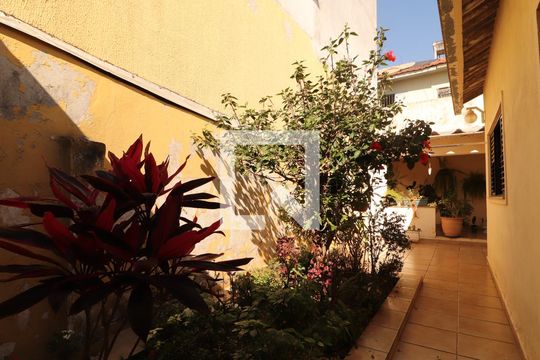Quintal de casa à venda com 4 quartos, 200m² em Parada Inglesa, São Paulo
