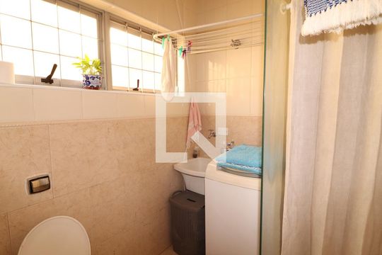 Banheiro da Suíte de casa à venda com 4 quartos, 200m² em Parada Inglesa, São Paulo