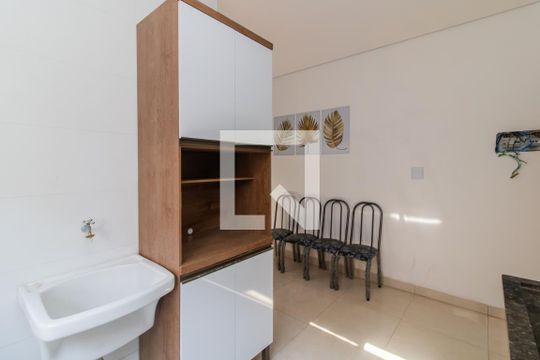 Cozinha de apartamento para alugar com 1 quarto, 35m² em Jardim Arize, São Paulo