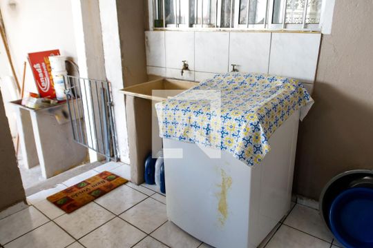Lavanderia de casa à venda com 2 quartos, 500m² em Quitaúna, Osasco