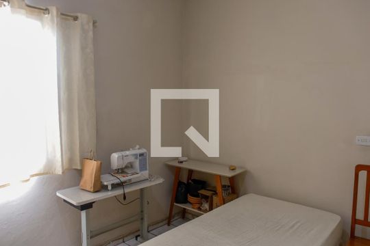 Quarto 2 de casa à venda com 2 quartos, 500m² em Quitaúna, Osasco