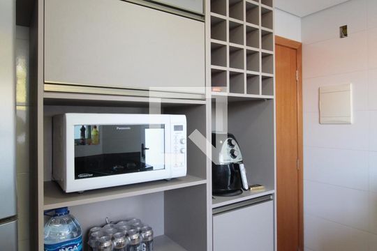 Cozinha de apartamento para alugar com 2 quartos, 110m² em Santa Monica, Belo Horizonte
