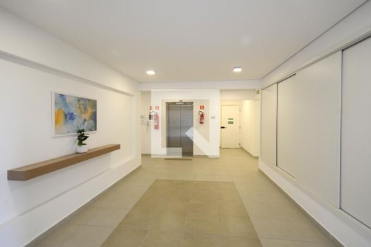 Hall social de apartamento para alugar com 1 quarto, 32m² em Socorro, São Paulo