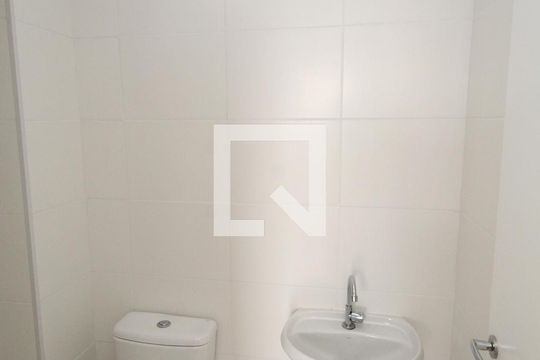 Banheiro de apartamento para alugar com 1 quarto, 32m² em Socorro, São Paulo