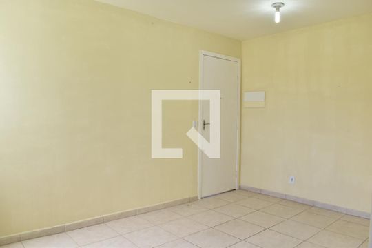 Sala de apartamento à venda com 2 quartos, 45m² em Santa Cândida, Curitiba