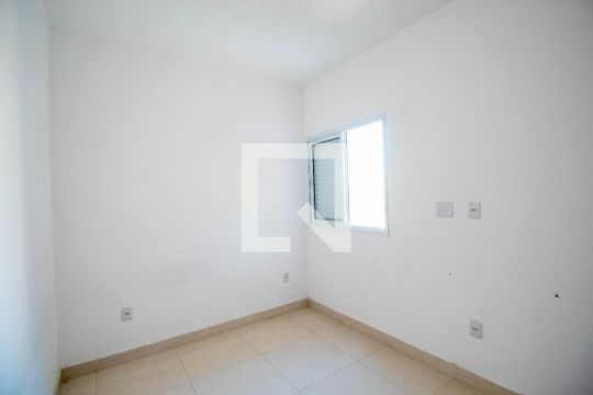 Quarto 1 de apartamento para alugar com 2 quartos, 38m² em Jardim Arize, São Paulo
