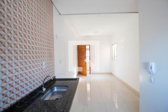 Cozinha de apartamento para alugar com 2 quartos, 38m² em Jardim Arize, São Paulo