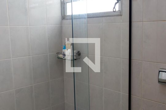 Banheiro de apartamento à venda com 3 quartos, 82m² em Vila Alice, Osasco