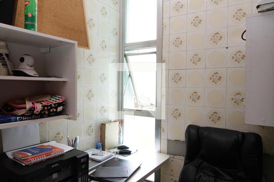 Escritório de casa à venda com 6 quartos, 300m² em Vila Paiva, São Paulo