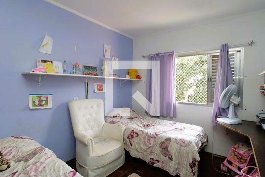 Quarto 1 de casa à venda com 6 quartos, 300m² em Vila Paiva, São Paulo