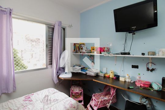 Quarto 1 de casa à venda com 6 quartos, 300m² em Vila Paiva, São Paulo