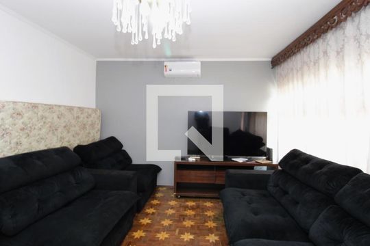 Sala de casa à venda com 6 quartos, 300m² em Vila Paiva, São Paulo