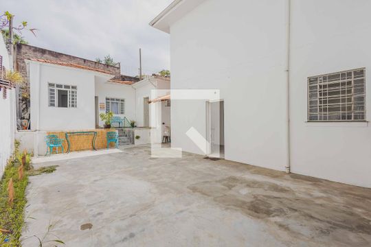 Quintal de casa à venda com 4 quartos, 300m² em Pompeia, São Paulo