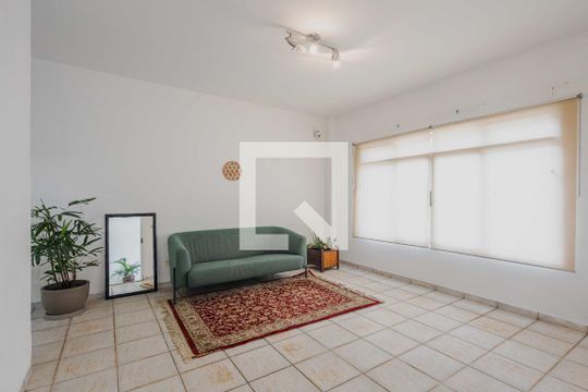Casa à venda com 4 quartos, 300m² em Pompeia, São Paulo