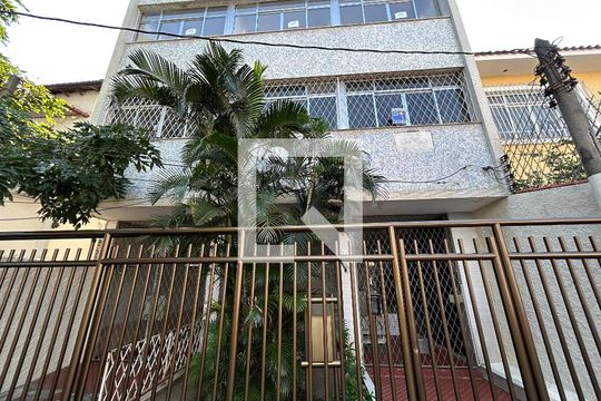 Fachada + plaquinha de apartamento à venda com 2 quartos, 93m² em Méier, Rio de Janeiro