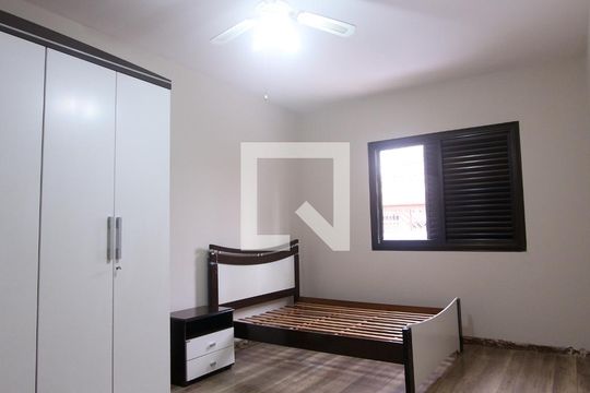Quarto 2 de casa à venda com 2 quartos, 200m² em Quinta da Paineira, São Paulo