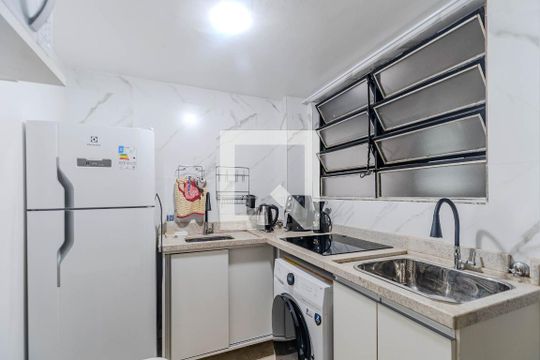 Cozinha de apartamento para alugar com 1 quarto, 40m² em Centro Histórico, Porto Alegre