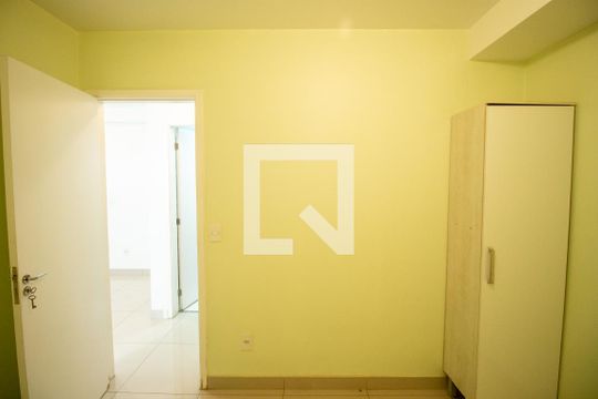 Quarto 1 de apartamento à venda com 2 quartos, 46m² em Vila Carmosina, São Paulo