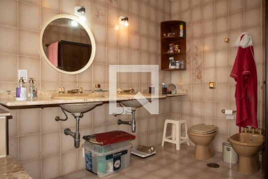 Banheiro da Suíte 1 de casa à venda com 4 quartos, 460m² em Planalto Paulista, São Paulo