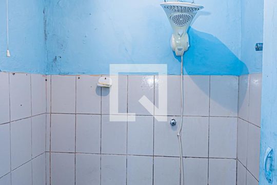 Banheiro de casa à venda com 6 quartos, 300m² em Vila Palmeiras, São Paulo