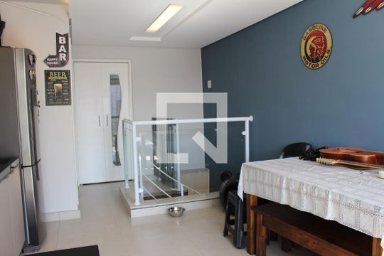 Sala 2° piso  de casa à venda com 2 quartos, 150m² em Vila Darli, São Paulo