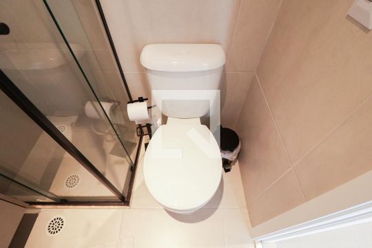 Banheiro de kitnet/studio para alugar com 1 quarto, 23m² em Jardim São Paulo(zona Norte), São Paulo