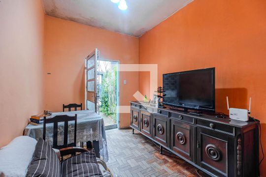 Sala de casa para alugar com 5 quartos, 100m² em Coronel Aparicio Borges, Porto Alegre