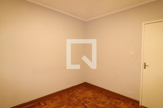 Quarto 2 de casa para alugar com 2 quartos, 150m² em Vila Albertina, São Paulo