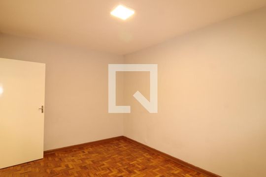 Quarto 1 de casa para alugar com 2 quartos, 150m² em Vila Albertina, São Paulo