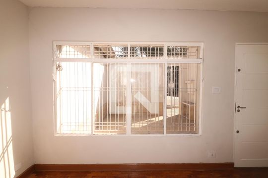 Sala de casa para alugar com 2 quartos, 150m² em Vila Albertina, São Paulo