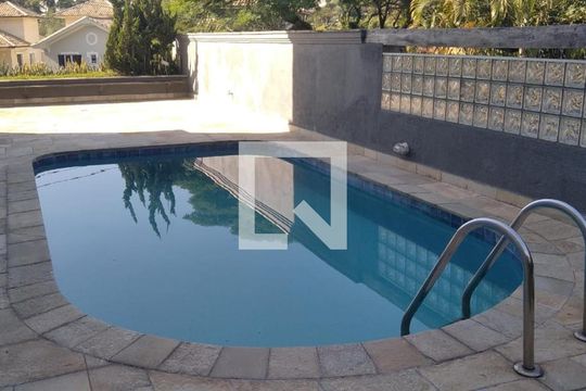 Piscina de casa à venda com 4 quartos, 700m² em Morumbi, São Paulo