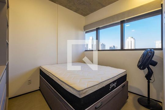Quarto de kitnet/studio para alugar com 1 quarto, 29m² em Jardins, São Paulo