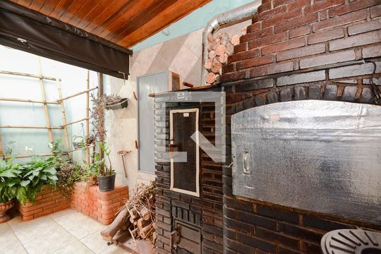 quintal - churrasqueira de casa à venda com 3 quartos, 195m² em Jardim Industrial, São Bernardo do Campo
