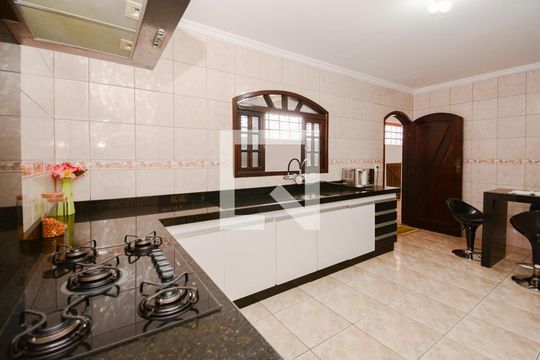 Cozinha de casa à venda com 3 quartos, 195m² em Jardim Industrial, São Bernardo do Campo
