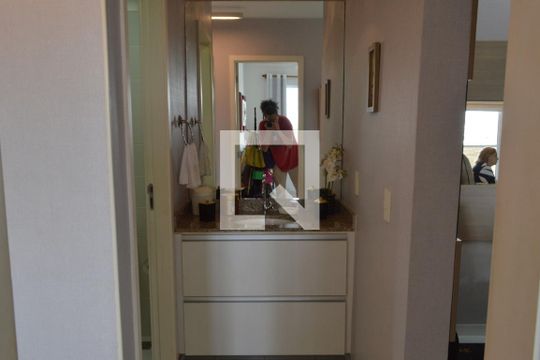 Banheiro de apartamento à venda com 3 quartos, 74m² em Taquara, Rio de Janeiro