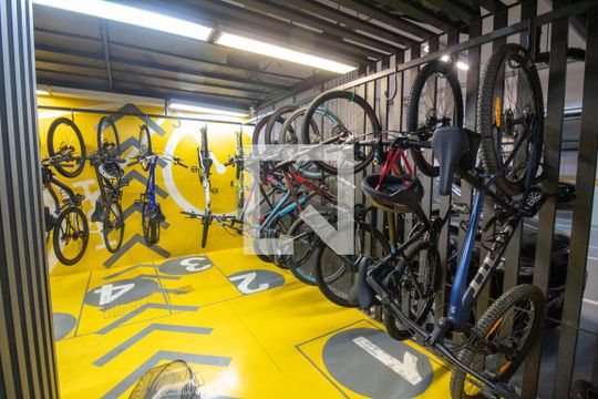 Área comum - Bicicletario de apartamento para alugar com 1 quarto, 75m² em Cidade Monções, São Paulo
