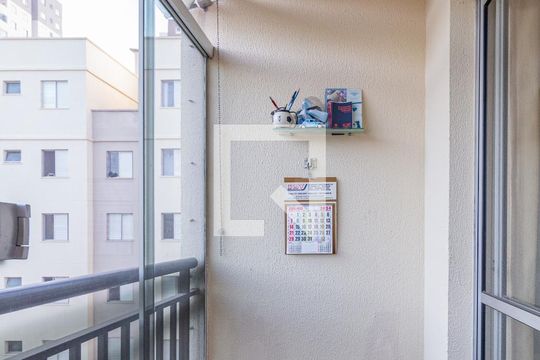 Sacada de apartamento à venda com 2 quartos, 50m² em Conceição, Osasco